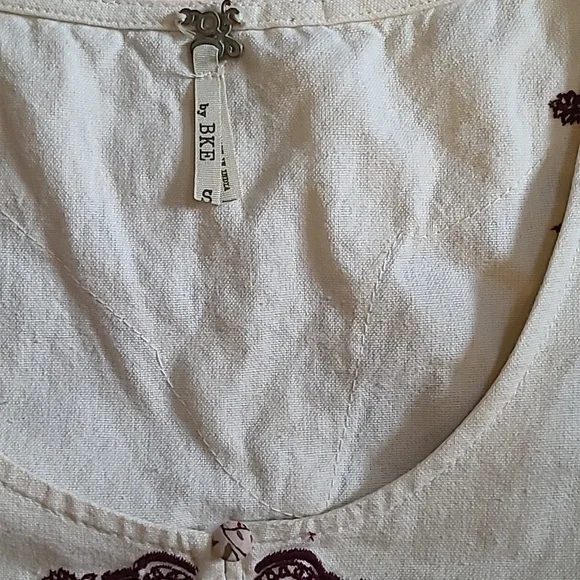 BKE Embroidered Tank - Picture 3 of 8